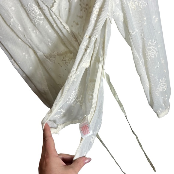 TapeMeasure for Anthropologie Sheer Faux-Wrap Blouse • Embroidered • Size 10 - Picture 4 of 11